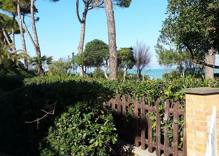 Гостевой дом Vista Mare Пинето